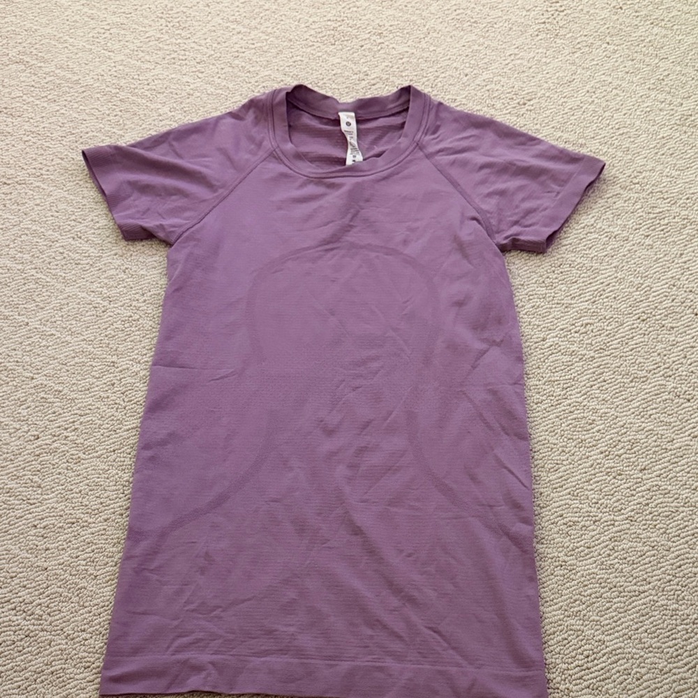 lululemon athletica Lavender Short Sleeve Tee